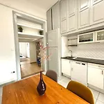 On - Spacious 3br Lägenhet *