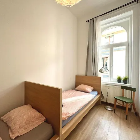 Apartment On - Spacious 3br Budapest
