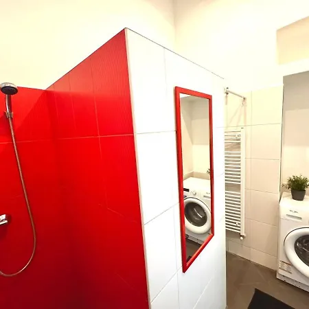 On - Spacious 3br Lejlighed *